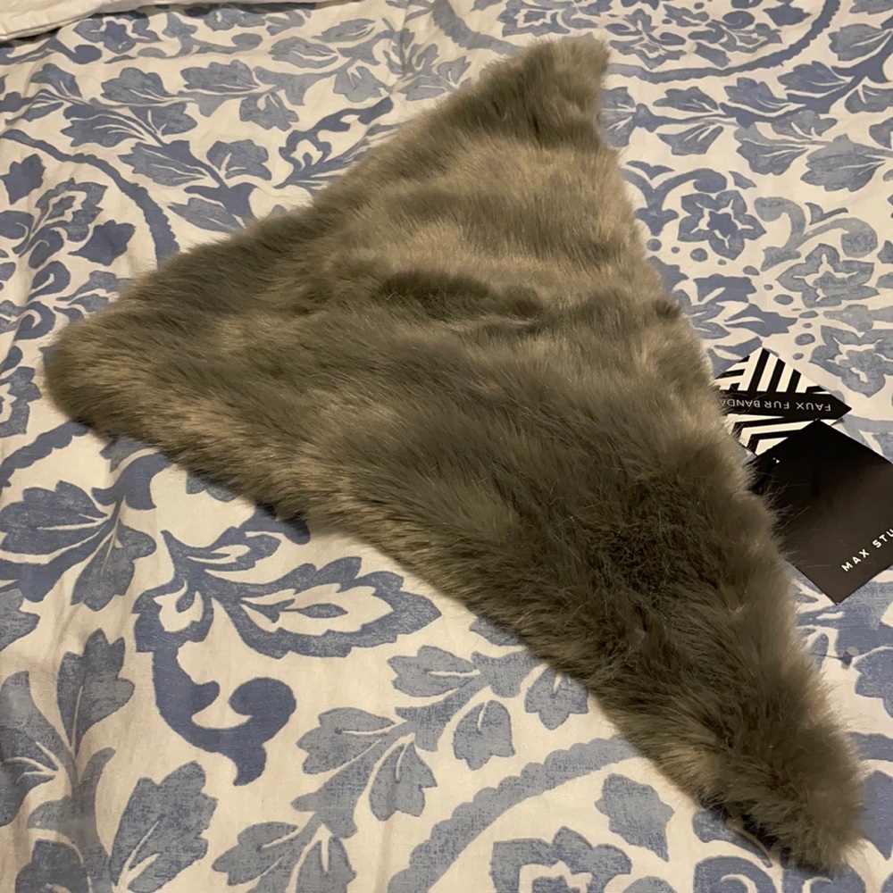 NWT Grey and lavender faux fur bandana